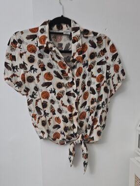 Spirit Kids Short-Sleeve Tie-Front Shirt in Cream, Brown & Orange